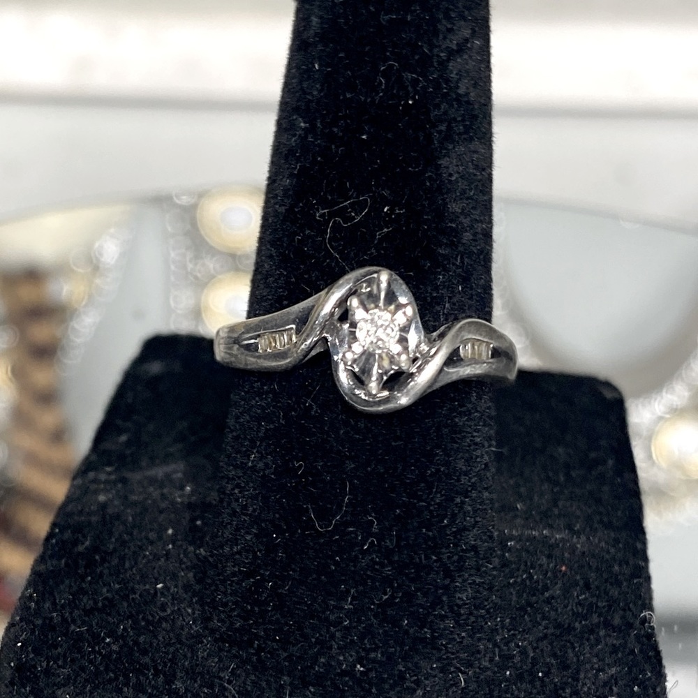 Vintage Diamond Promise Ring